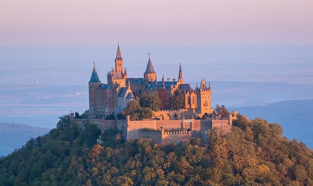 Schloss auf Berg